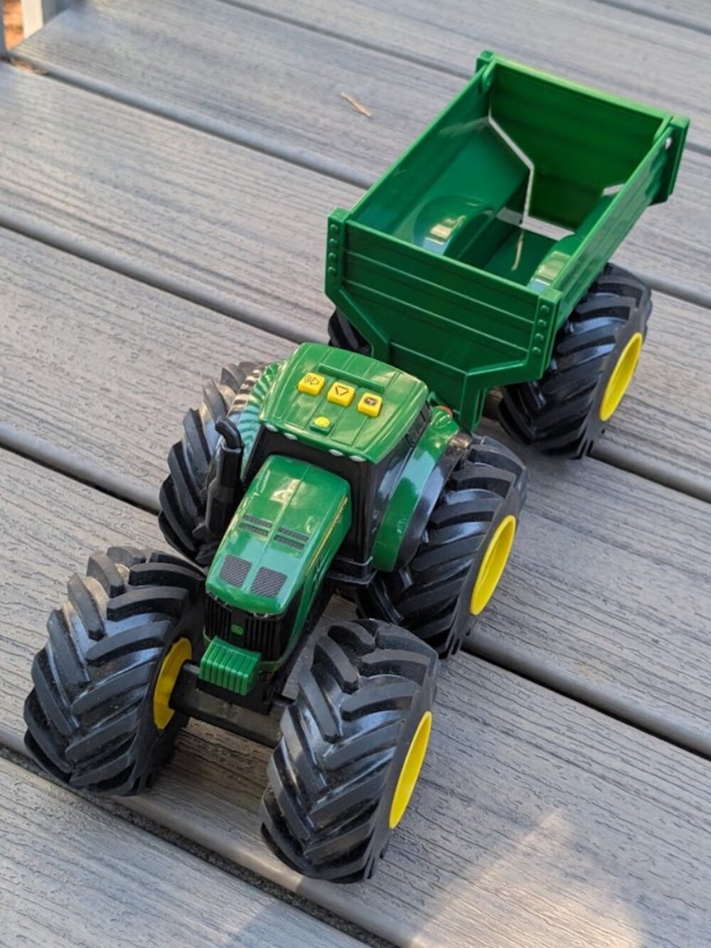 John Deere Monster Treads Lights & Sounds 8 Inch Tractor with Wagon